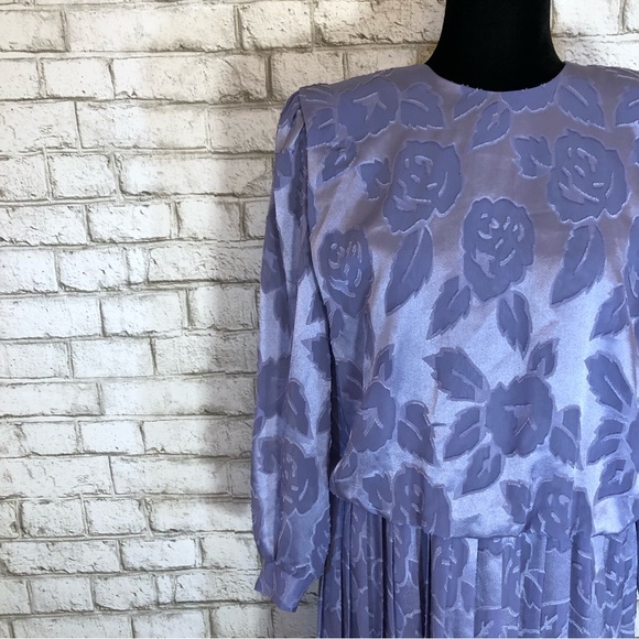 Vintage Dress - Picture 2 of 10